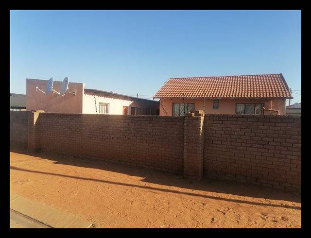 2 BEDROOM HOUSE FOR SALE IN PROTEA GLEN